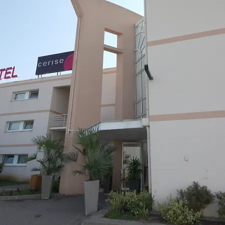 Cerise Hotel