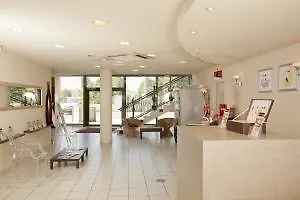 Hotel Cerise